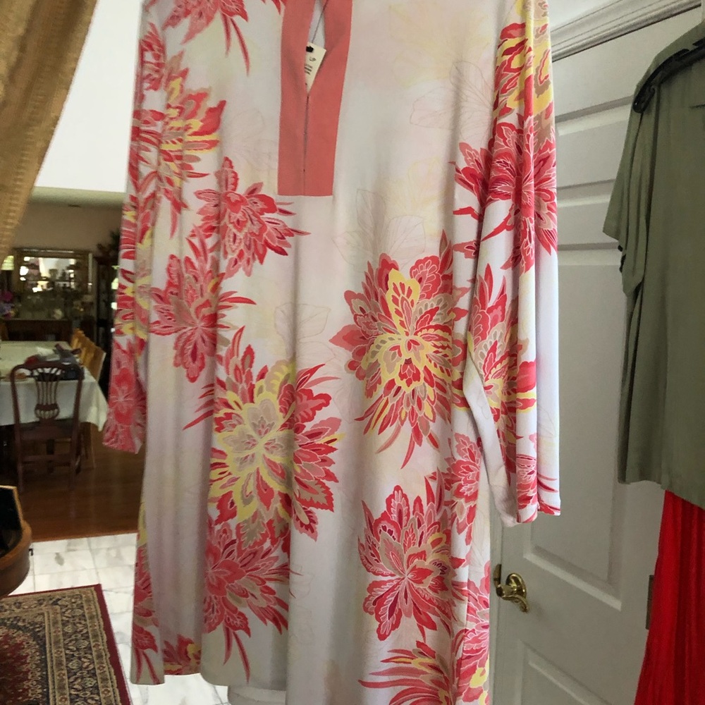 Coral and White tunic top by Tahari